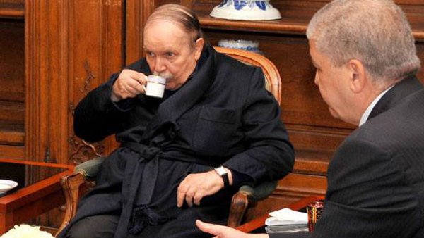 En Algérie, la maladie du président sclérose la communication défaillante