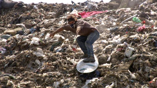 Sortie de « Super Trash », le film choc de Martin Esposito (9 octobre 2013)
