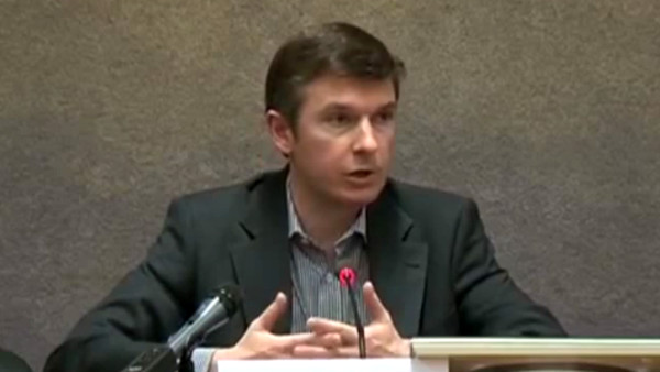 Pierre Piccinin au HCR : « L’attaque chimique d’Al Gouta est une mise en scène d’un groupe rebelle »