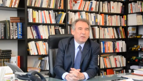 Syrie, Proche-orient : interview de François Bayrou pour la chaîne Sama Channel