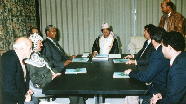 Ces photos de Mandela que la presse vous cache…