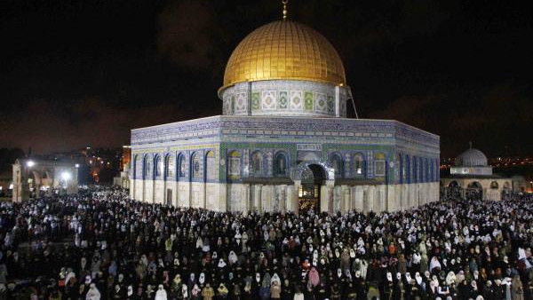 Jérusalem : des colons israéliens escaladent le Dôme du Rocher, la mosquée d’Al Aqsa une nouvelle fois perturbée