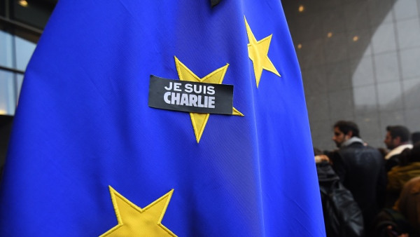 Un think tank pro-européen voit dans le drame de Charlie Hebdo, « une opportunité »… (Nouvelles du Front)