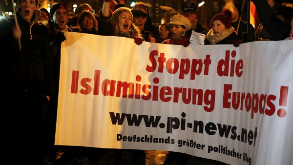 De Bernard Lewis à Pegida : qui tire les ficelles du choc des civilisations ? (Solidarité et Progrès)