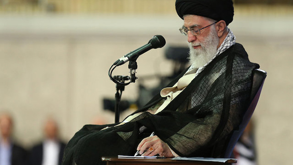 Lettre ouverte de l’ayatollah Khamenei à la jeunesse d’Occident : « Aujourd’hui, le terrorisme est notre problème commun »