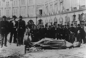 La Colonne Vendôme, abattue, sera construite sous la IIIe République, et Gustave Courbet condamné